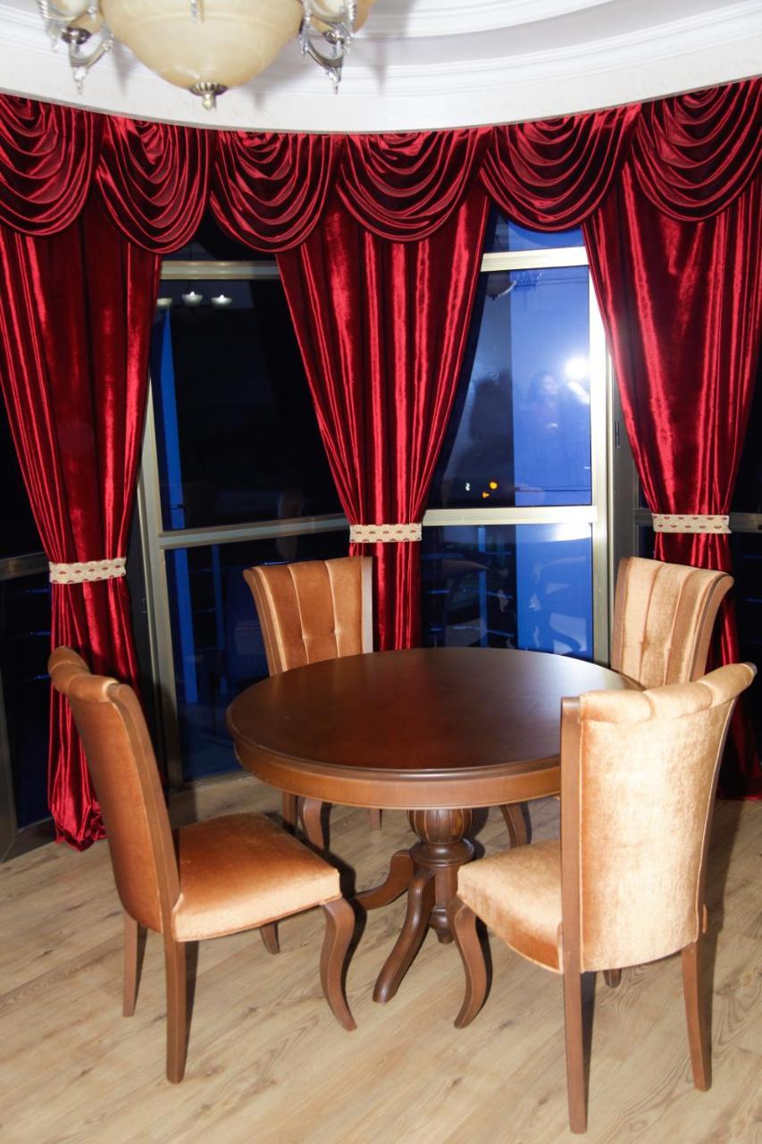 Iberia Palace Hotel Zugdidi Bagian luar foto